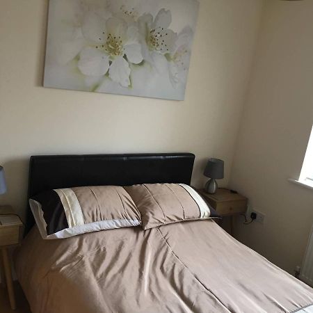 Penthouse Apartment On The River - 65 Skipper Way St Neots Extérieur photo