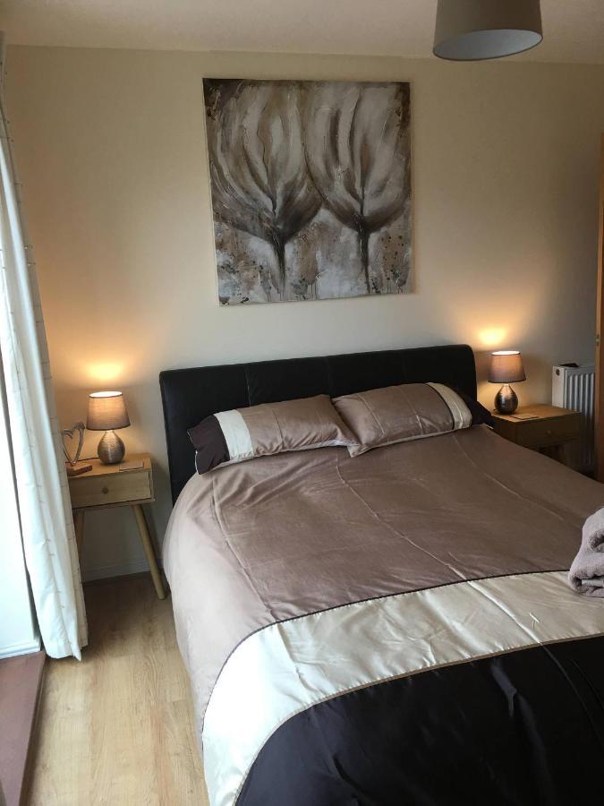 Penthouse Apartment On The River - 65 Skipper Way St Neots Extérieur photo