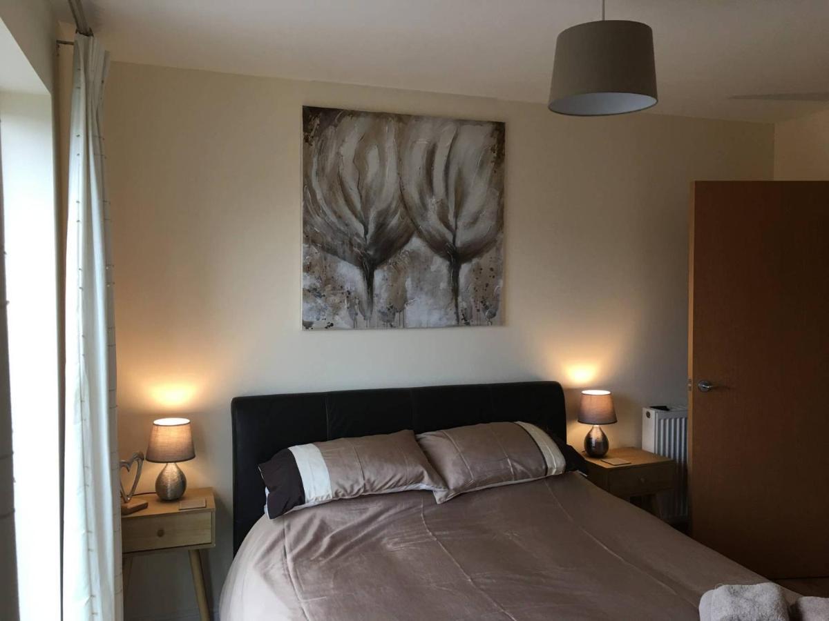 Penthouse Apartment On The River - 65 Skipper Way St Neots Extérieur photo