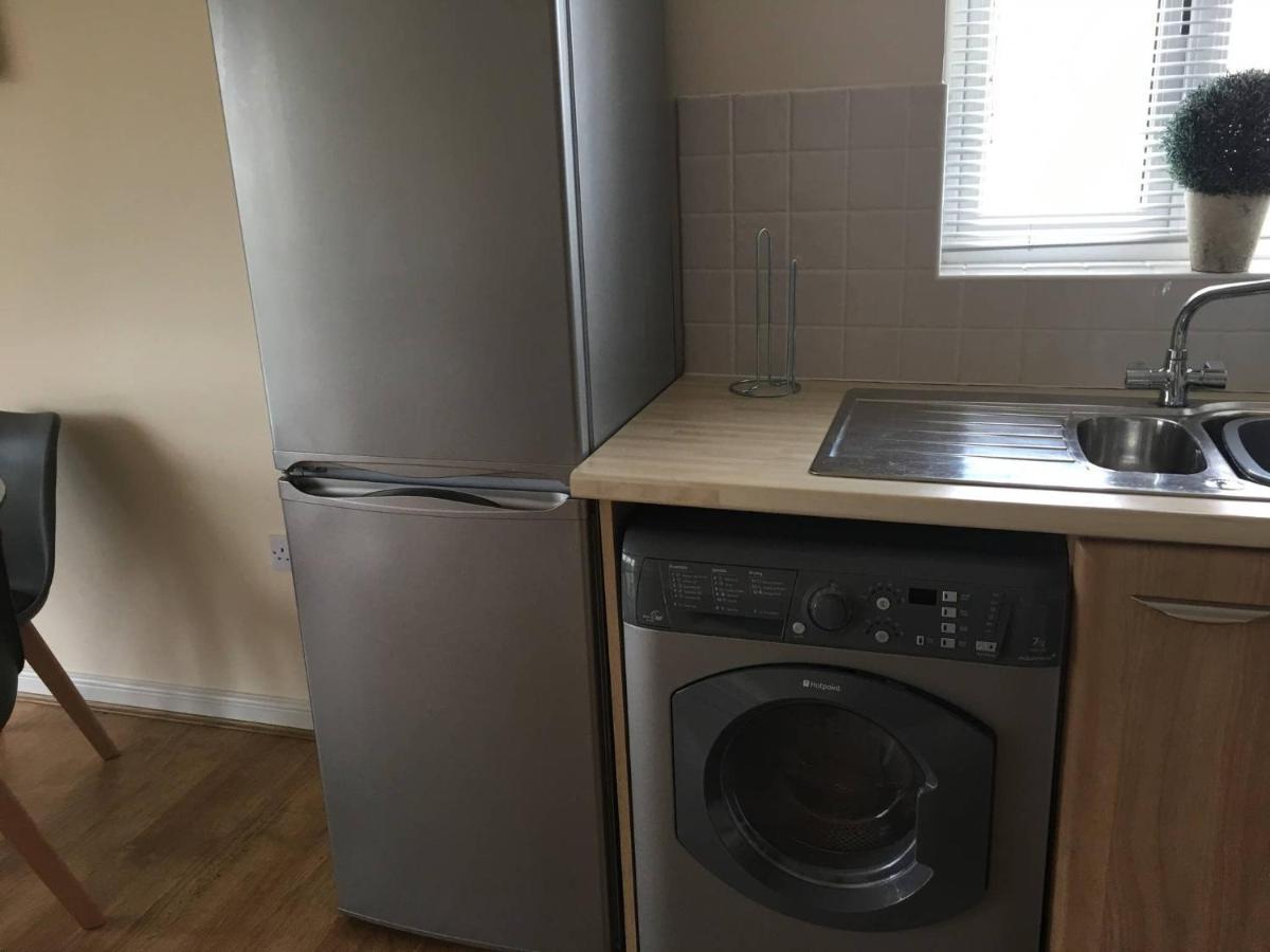 Penthouse Apartment On The River - 65 Skipper Way St Neots Extérieur photo