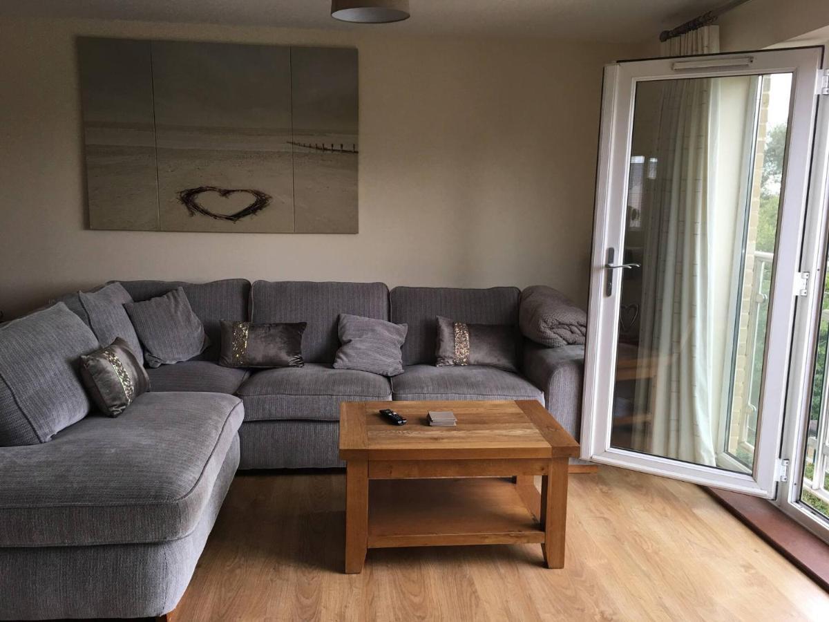 Penthouse Apartment On The River - 65 Skipper Way St Neots Extérieur photo