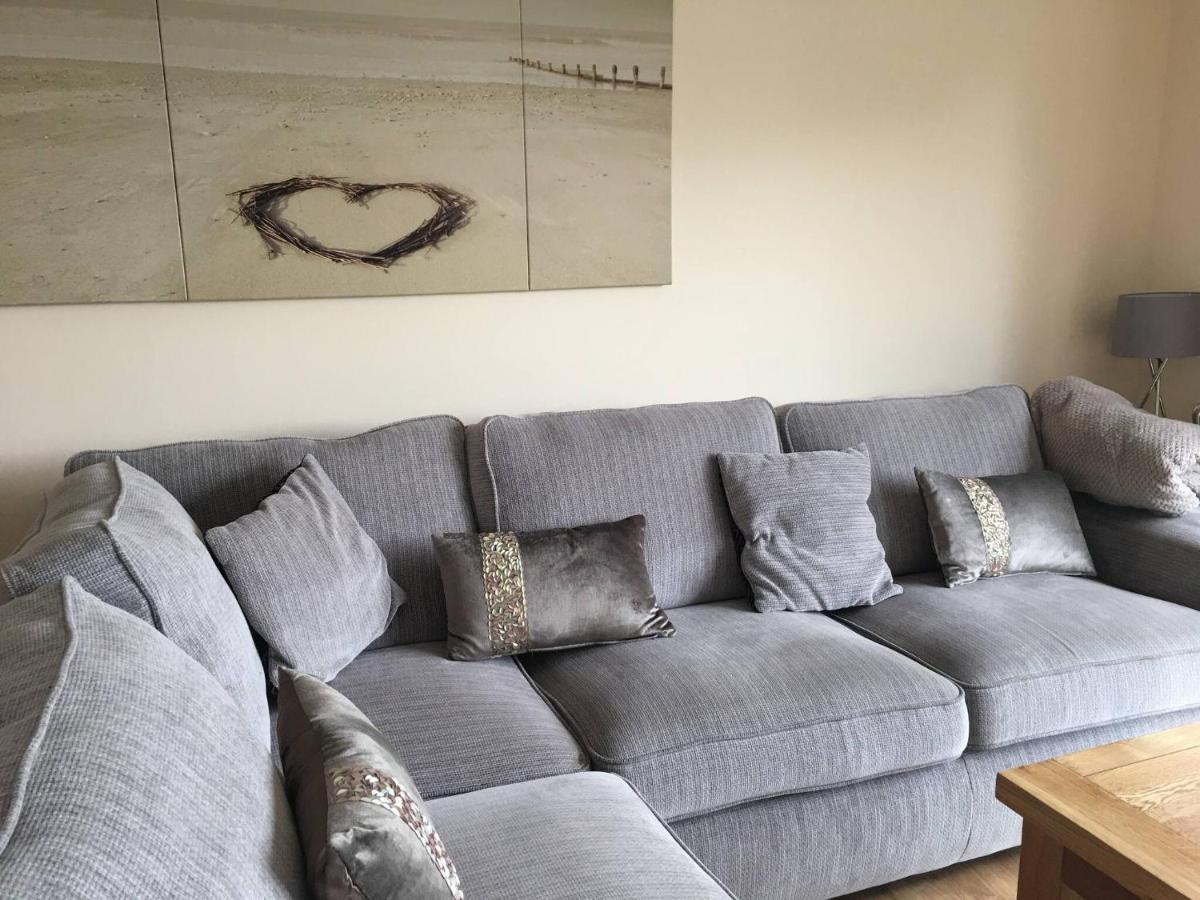 Penthouse Apartment On The River - 65 Skipper Way St Neots Extérieur photo